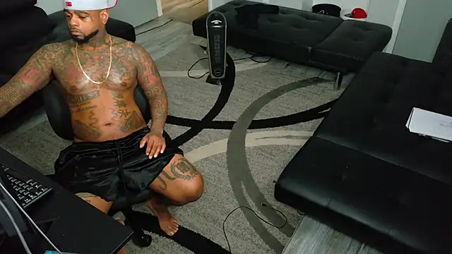 SLANGONDEMHOES online show from April 11, 2026, 7:27 am