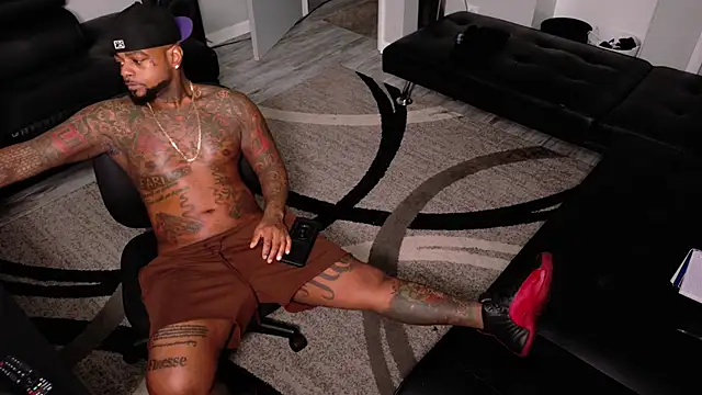 SLANGONDEMHOES online show from March 17, 2026, 6:38 am