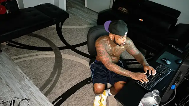 SLANGONDEMHOES online show from September 29, 2025, 10:37 pm