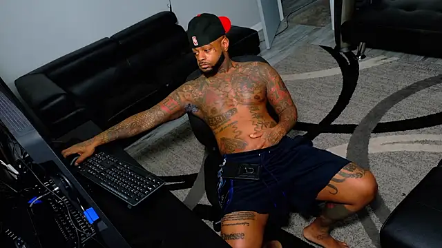 SLANGONDEMHOES online show from February 2, 2026, 7:40 am