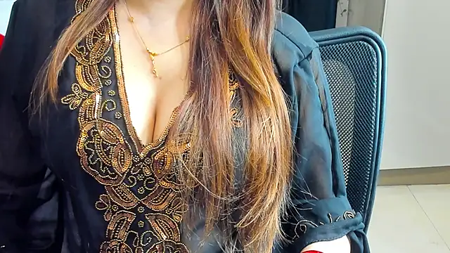 Snapshot of Shawtty_Girl chatting on October 25, 2025, 5:35 pm Shawtty Girl online show from October 25, 2025, 5:35 pm