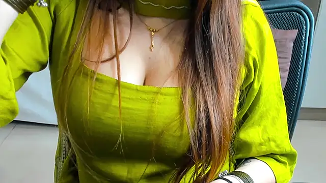 Snapshot of Shawtty_Girl chatting on October 29, 2025, 6:07 pm Shawtty Girl online show from October 29, 2025, 6:07 pm