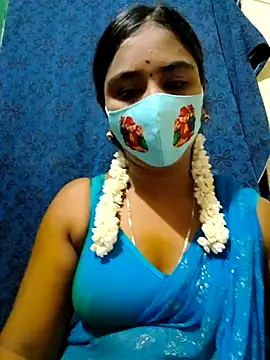 mini-queen online show from October 2, 2025, 3:37 pm