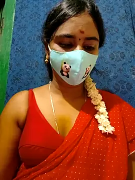 mini-queen online show from September 14, 2025, 11:43 am