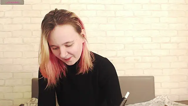 Snapshot of Ericha_Stone chatting on March 4, 2026, 8:11 am Ericha Stone online show from March 4, 2026, 8:11 am