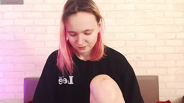 Snapshot of Ericha_Stone chatting on February 18, 2026, 1:36 am Ericha Stone online show from February 18, 2026, 1:36 am