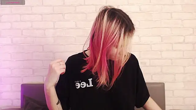 Snapshot of Ericha_Stone chatting on February 3, 2026, 2:10 am Ericha Stone online show from February 3, 2026, 2:10 am