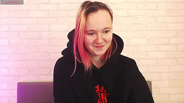 Ericha Stone online show from January 9, 2026, 1:23 am