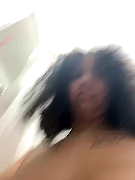 StylishEchium online show from December 16, 2025, 7:12 am