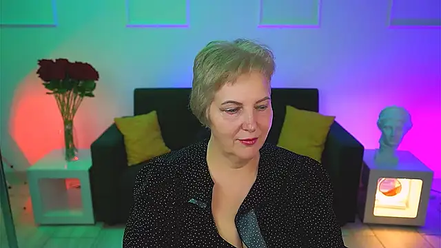 MaryMogan online show from November 11, 2025, 5:02 am