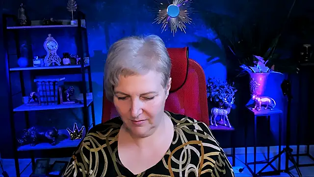 MaryMogan online show from October 13, 2025, 12:40 pm