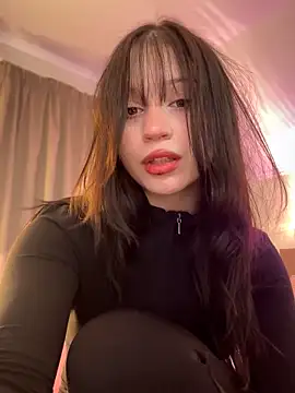 YourLittleDevil online show from October 8, 2025, 1:23 pm