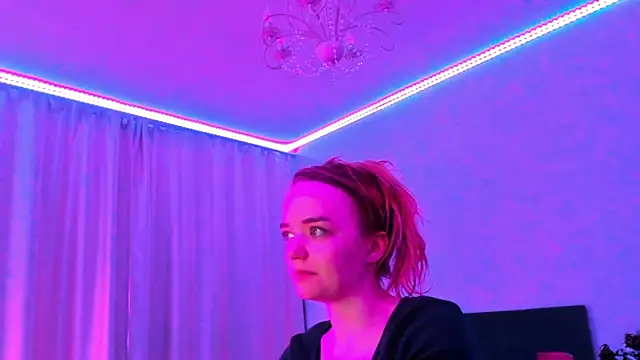 JanetShy online show from November 3, 2025, 7:02 am