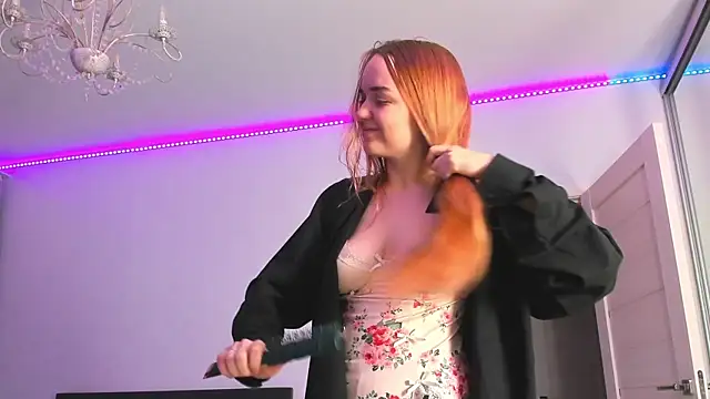 JanetShy online show from November 22, 2025, 7:07 am