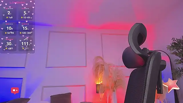 Emilywillis8 online show from November 24, 2025, 1:11 pm