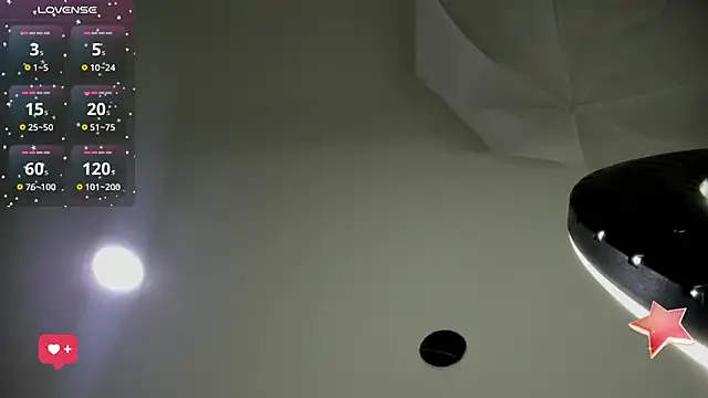 Emilywillis8 online show from September 27, 2025, 12:44 pm