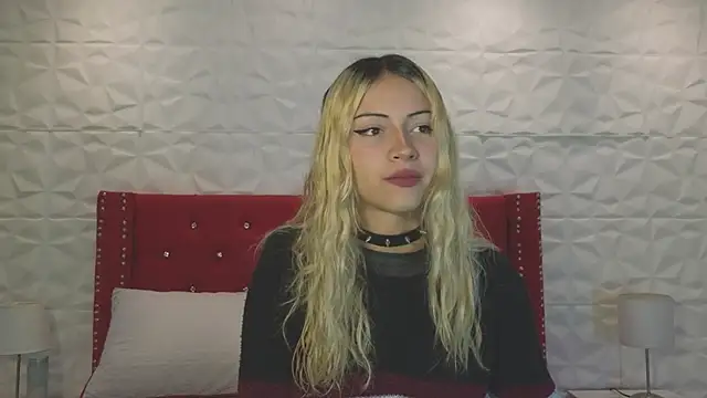 Lucy n pink online show from October 5, 2025, 8:43 pm