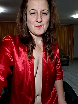 Fluturas2 online show from November 28, 2025, 9:26 pm