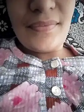 Joojo-sex online show from November 12, 2025, 1:04 pm