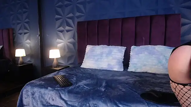 zoey stonee online show from November 15, 2025, 8:24 pm