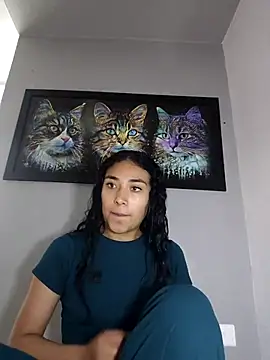 AmberGold- online show from October 4, 2025, 10:22 pm