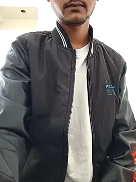 onlymasti00 online show from November 6, 2025, 6:28 am