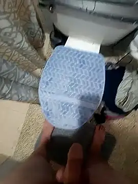 Snapshot of Frnlove521 chatting on September 14, 2025, 7:20 am Frnlove521 online show from September 14, 2025, 7:20 am