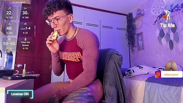 estebandi do online show from September 28, 2025, 3:02 am