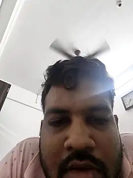 Snapshot of vinay_smalldick chatting on April 18, 2026, 2:08 pm vinay smalldick online show from April 18, 2026, 2:08 pm