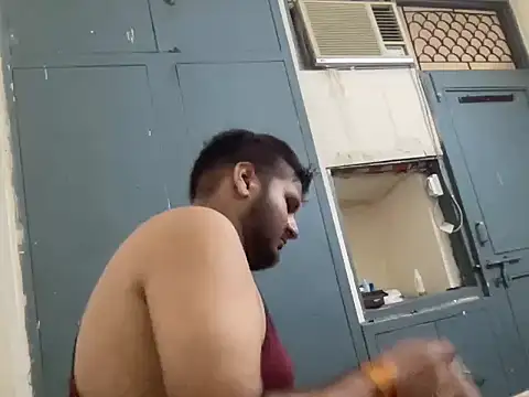 chiikuloveu online show from October 27, 2025, 5:41 am