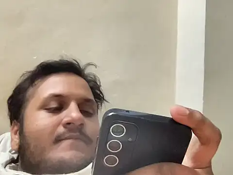 chiikuloveu online show from November 28, 2025, 3:12 pm