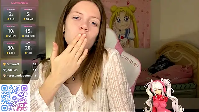 VibeQueenLucy online show from November 3, 2025, 12:31 pm