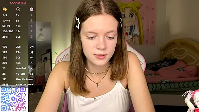 VibeQueenLucy online show from November 6, 2025, 12:53 pm