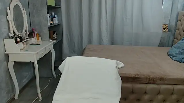 ReeneKortney online show from September 16, 2025, 5:41 am