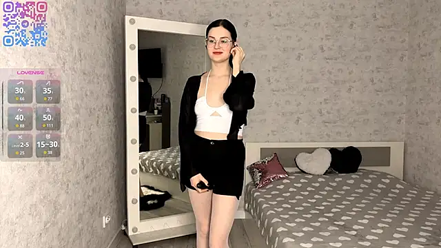 FakeLamb online show from December 15, 2025, 9:09 pm