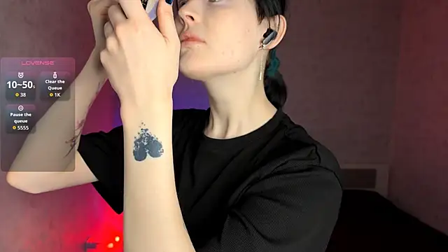 FakeLamb online show from April 9, 2026, 9:21 pm