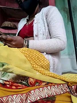 Snapshot of Hansini_Gowda chatting on February 1, 2026, 2:32 am Hansini Gowda online show from February 1, 2026, 2:32 am