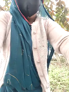 Snapshot of Hansini_Gowda chatting on February 4, 2026, 2:17 am Hansini Gowda online show from February 4, 2026, 2:17 am