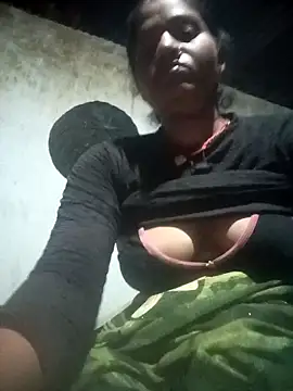 Snapshot of Hansini_Gowda chatting on October 21, 2025, 10:31 pm Hansini Gowda online show from October 21, 2025, 10:31 pm