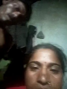 Snapshot of Hansini_Gowda chatting on September 15, 2025, 4:29 pm Hansini Gowda online show from September 15, 2025, 4:29 pm