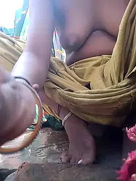 Snapshot of Hita_Grewal chatting on November 19, 2025, 5:40 am Hita Grewal online show from November 19, 2025, 5:40 am