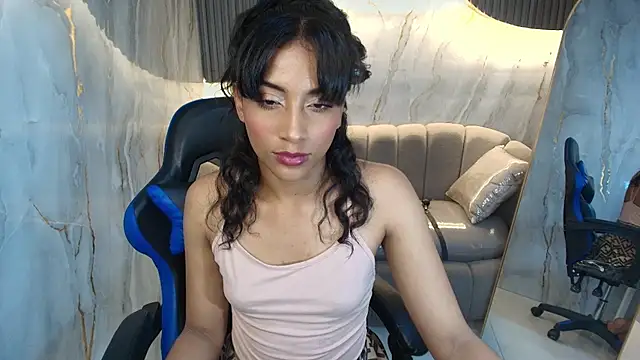 katty berry r online show from October 20, 2025, 7:36 pm