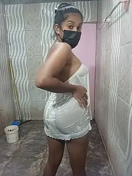 Snapshot of Shani_Izu chatting on May 28, 2026, 11:49 am Shani Izu online show from May 28, 2026, 11:49 am