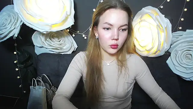 StellaLight online show from November 21, 2025, 1:32 pm