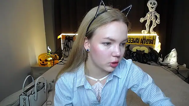 StellaLight online show from October 20, 2025, 12:06 pm