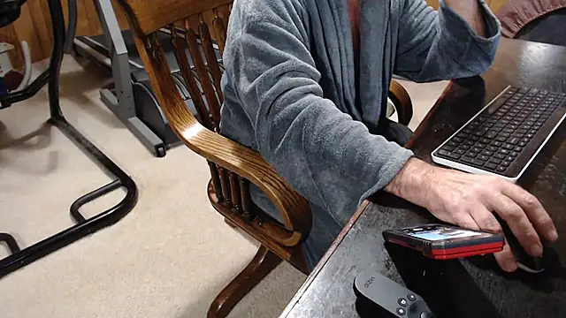 billy471 online show from November 12, 2025, 4:11 pm