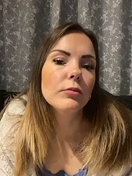 SexyLoLoUK online show from September 21, 2025, 5:12 am