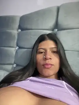 Elahia  marquez online show from September 22, 2025, 6:19 am