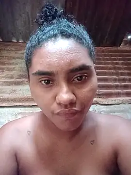 Lucy-Ferr online show from October 4, 2025, 12:39 pm