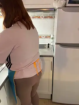 IrishmilfAnna online show from October 8, 2025, 3:35 pm